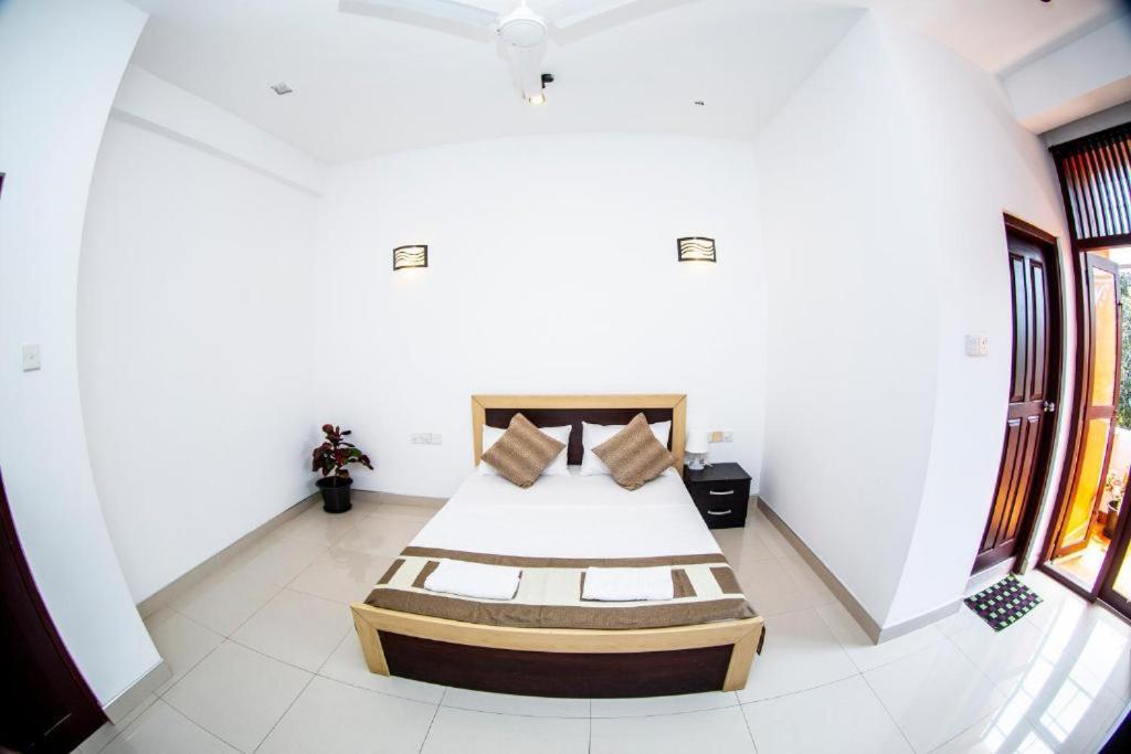 Hotel Blue Bird Negombo Zewnętrze zdjęcie
