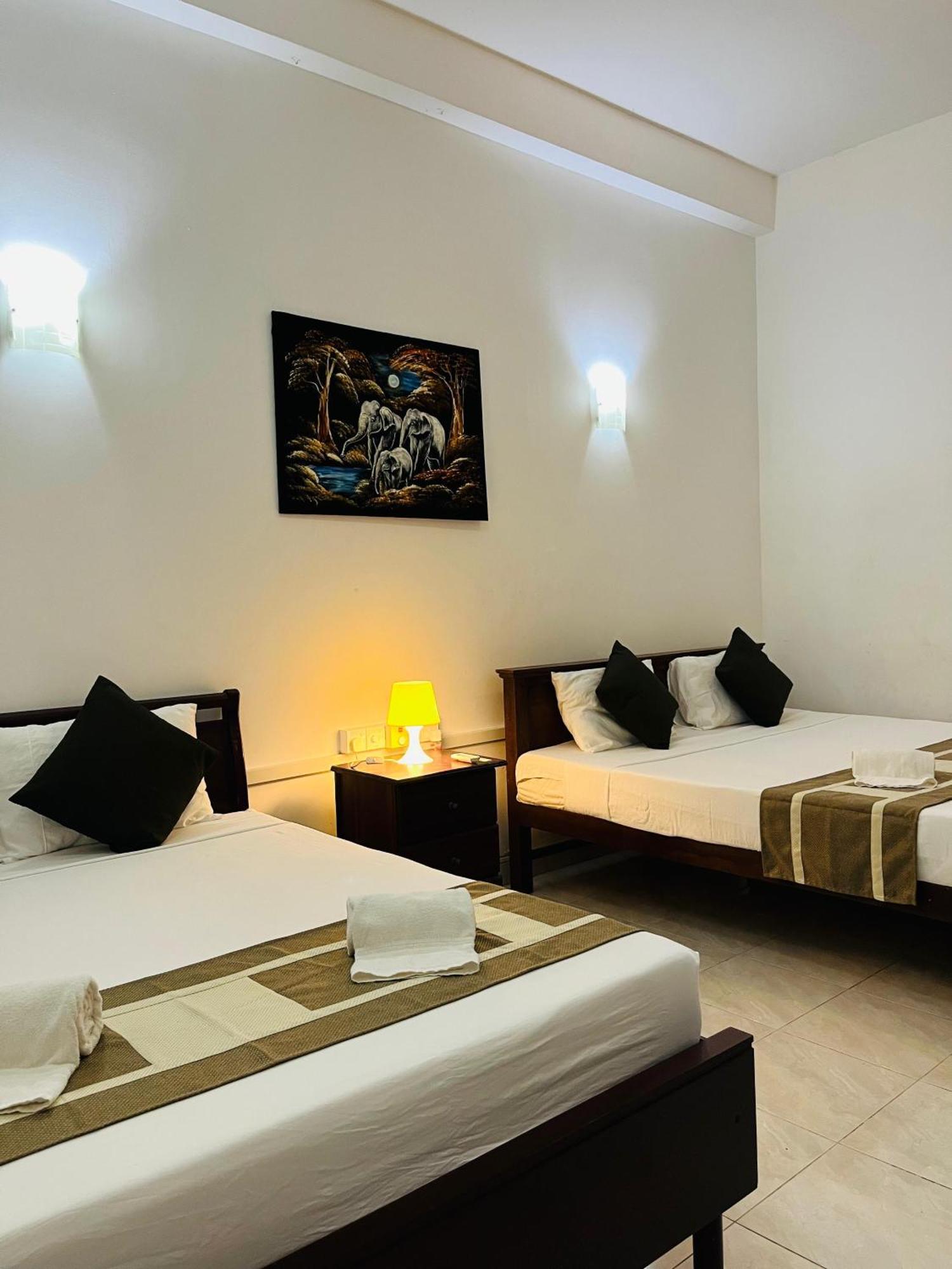 Hotel Blue Bird Negombo Zewnętrze zdjęcie