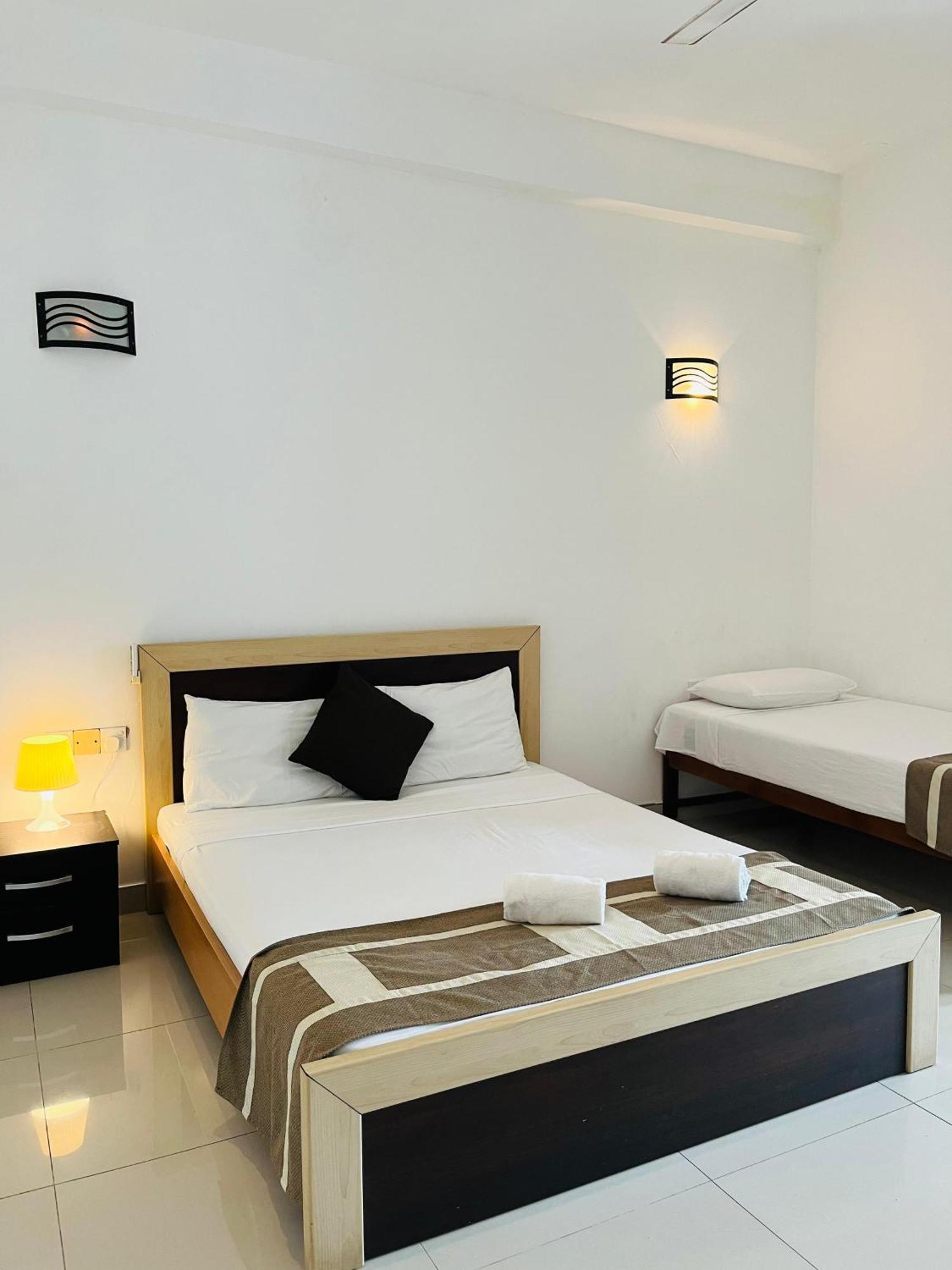 Hotel Blue Bird Negombo Zewnętrze zdjęcie